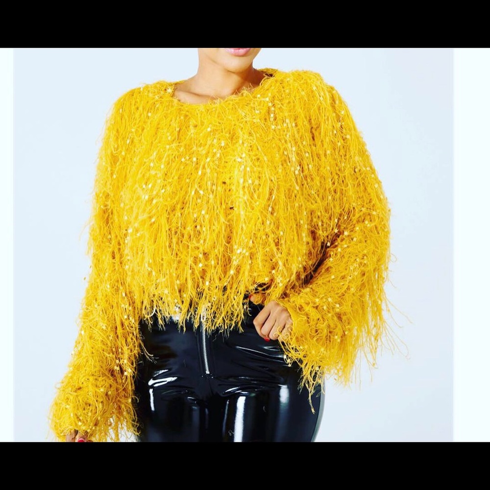 New fringe crop sweater